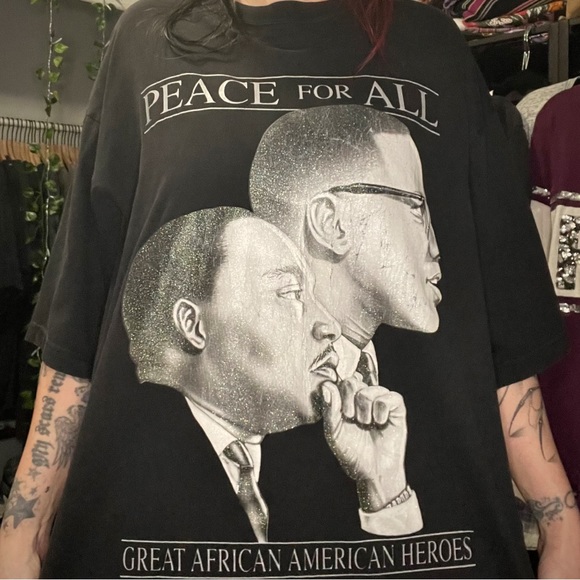 Urban Outfitters Other - Vintage African American Heroes Struggle Continues MLK Malcolm X Glitter Tee